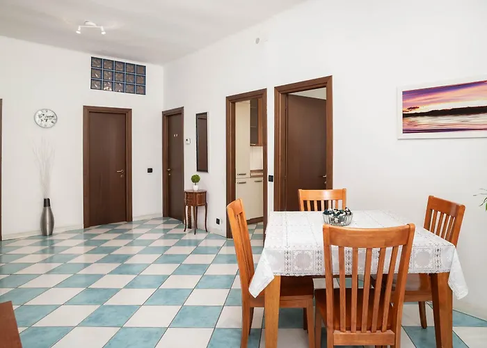 Centro Citta - Stazione Ferroviaria Brignole Apartmán