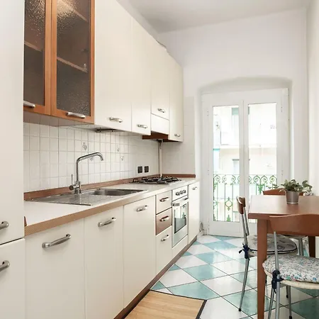 Centro Citta - Stazione Ferroviaria Brignole * Genua